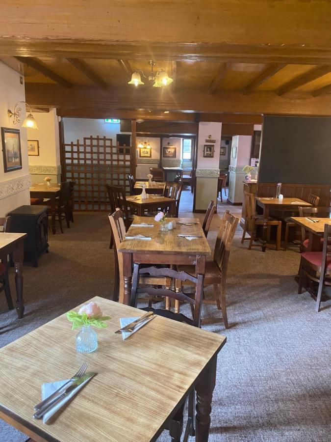 Milton Ernest The Queens Head Inn מראה חיצוני תמונה